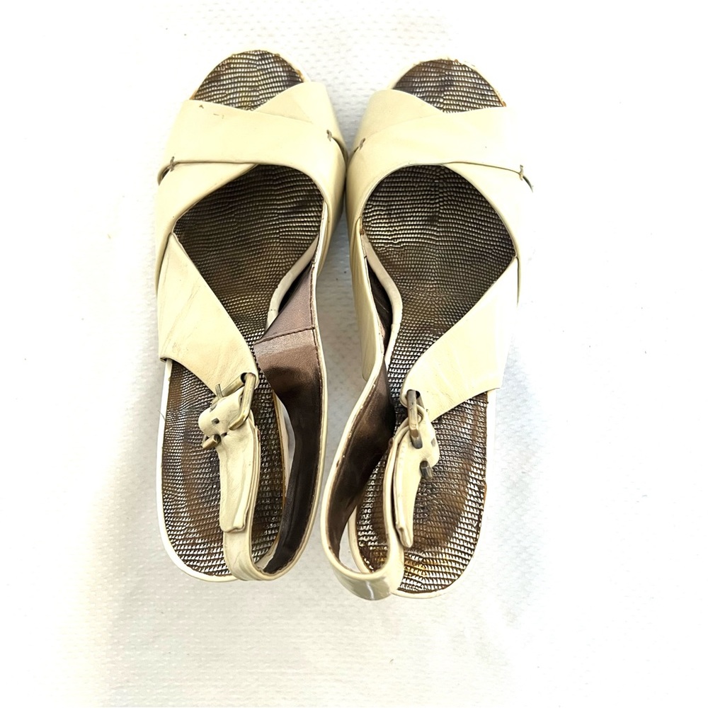 JUNO NEW YORK PLATFORM HEELS